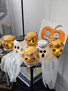 Halloweenske dekorácie (23.10.)
